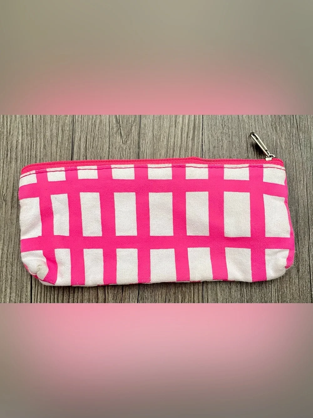 🩷 Mara Mi Hot Pink and White Geometric Canvas Pouch 🩷